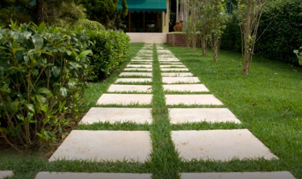 Aplicação de Travertino Bruto | Foto: Palimanan